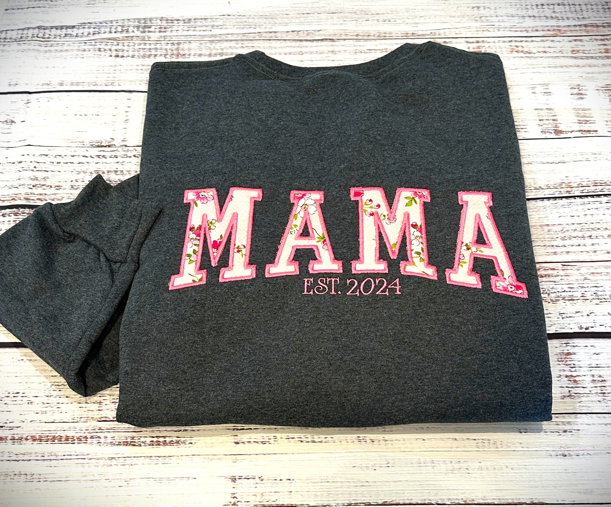 MAMA sweatshirt with a pink floral design